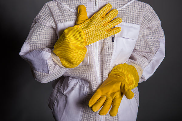 Premium Triple Ventilated Bee Gloves - PREORDER – Save 10%
